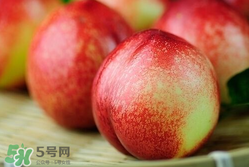 吃油桃需要削皮嗎？吃油桃剝皮吃還是不剝？