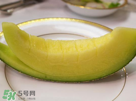 甜瓜和海鮮能一起吃嗎？吃海鮮能吃香瓜嗎？