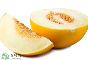 甜瓜和海鮮能一起吃嗎？吃海鮮能吃香瓜嗎？