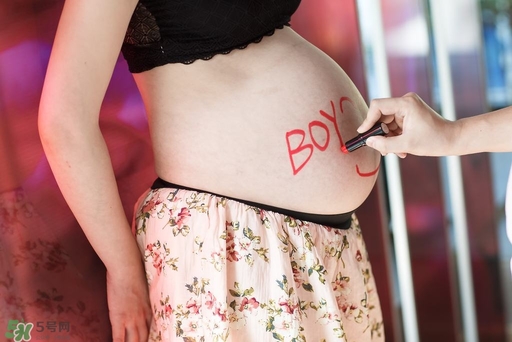 孕婦寫真幾個(gè)月拍比較好？孕婦拍寫真要注意什么