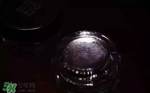 紀(jì)梵希黑紫色眼影膏怎么樣？紀(jì)梵希黑紫色眼影膏多少錢(qián)？