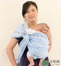 背巾適合多大的寶寶？背巾寶寶多大可以用？