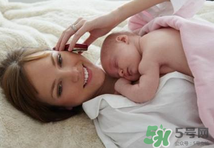 夏天做月子穿什么鞋？夏天做月子如何選擇鞋子？
