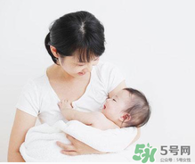 夏天坐月子可以天天洗澡嗎？夏季坐月子能洗澡嗎？