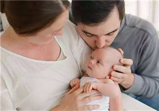 夏天坐月子可以吹風(fēng)扇嗎？夏天風(fēng)扇能不能給產(chǎn)婦用？