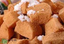 打糕和驢打滾是一樣的嗎？打糕是什么做的