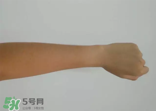 大創(chuàng)美白乳液多少錢？大創(chuàng)美白乳液為什么那么便宜