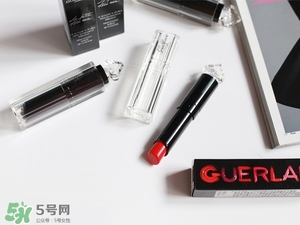 嬌蘭小黑裙007值得入嗎？嬌蘭小黑裙007唇膏口紅怎么樣？