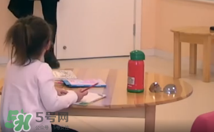米雅的水杯是什么牌子？虎牌兒童水杯好用嗎？