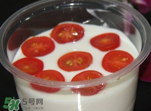 西紅柿能和酸奶一起吃嗎？酸奶可以和西紅柿一起吃嗎