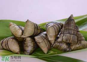 ?竹葉怎么包粽子？?竹葉粽子的包法