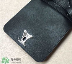 lv lockme包包怎么辨別真?zhèn)?？lv lockme包包真假鑒定
