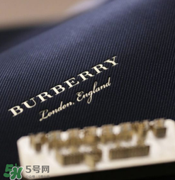 burberry dk88鎖頭包正品多少錢？巴寶莉dk88包專柜價格
