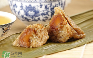 蛋黃肉粽和鮮肉粽哪個(gè)熱量高？一個(gè)蛋黃肉粽的熱量是多少？