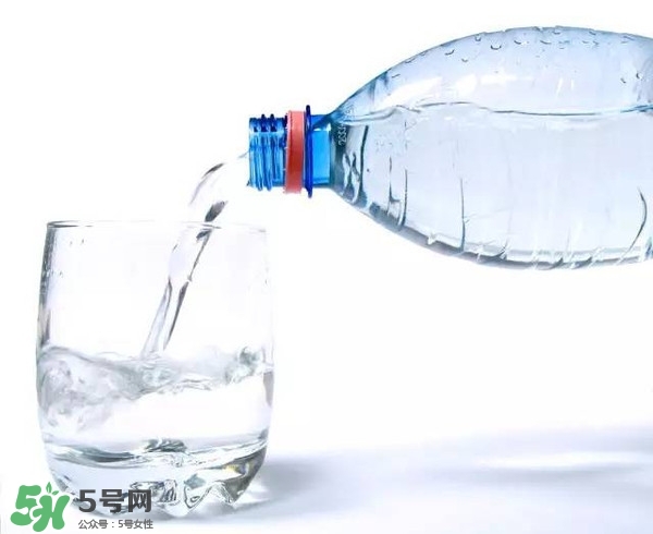 30天不喝飲料，妹子的對比照令人震驚 喝白開水的好處