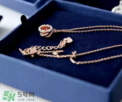 施華洛世奇跳動的心是什么材質？跳動的心項鏈是銀的嗎？