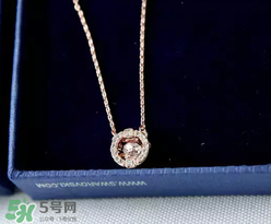 施華洛世奇跳動的心是什么材質？跳動的心項鏈是銀的嗎？