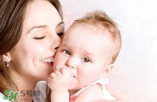 哺乳期可以吃黃桃嗎？哺乳期能吃黃桃罐頭嗎