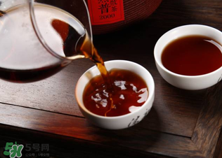 普洱茶發(fā)霉了怎么處理？普洱茶發(fā)霉了還能喝嗎？