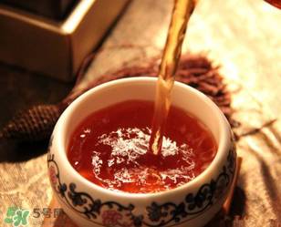 普洱茶發(fā)霉了怎么處理？普洱茶發(fā)霉了還能喝嗎？