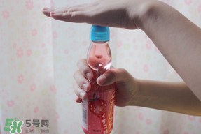 彈珠汽水怎么開？彈珠汽水怎么開不會噴？