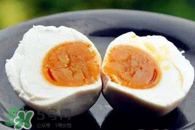 咸鴨蛋為什么會(huì)臭？咸鴨蛋為什么會(huì)苦