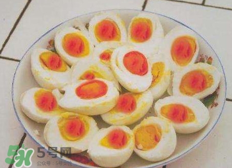 咸鴨蛋為什么會(huì)臭？咸鴨蛋為什么會(huì)苦