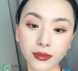 huda beauty眼影怎么畫？huda beauty眼影盤教程