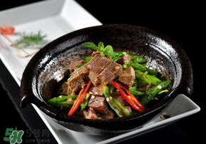 杏和牛肉能一起吃嗎？杏和牛肉一起吃會(huì)中毒嗎？