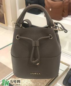 furla水桶包有幾種尺寸？芙拉水桶包尺寸多大？