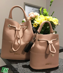 furla水桶包有幾種尺寸？芙拉水桶包尺寸多大？
