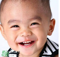 兒童換牙還沒(méi)掉就長(zhǎng)牙正常嗎？?jī)和瘬Q牙先長(zhǎng)牙是為什么？