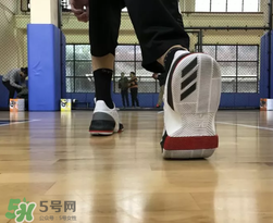 adidas dame3上腳怎么樣？阿迪達斯利拉德三代測評