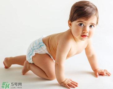 寶寶指甲里的臟東西該怎么處理？寶寶指甲臟怎么辦？