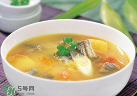 黃鱔和西紅柿可以一起吃嗎？黃鱔能和西紅柿同吃嗎？