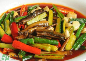 黃鱔可以和黃瓜一起吃嗎？黃瓜和黃鱔能同食嗎？