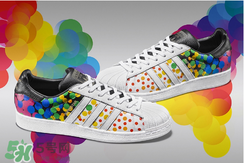 2017adidas pride系列有哪幾款？阿迪達(dá)斯彩虹配色運(yùn)動(dòng)鞋好看嗎？
