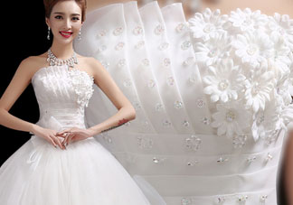 結(jié)婚租婚紗還是買婚紗好_結(jié)婚婚紗是買好還是租好