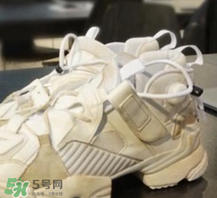 2018vetements reebok pump最新聯(lián)名運(yùn)動(dòng)鞋什么樣_好看嗎？