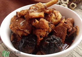 鴨肉能和香菇一起燉嗎？香菇燉鴨肉有毒嗎？