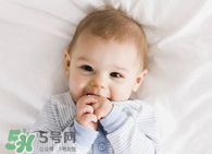 嬰兒吃藥可以混在奶粉里面吃嗎？嬰兒吃藥怎么吃？