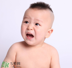 嬰兒吃藥嗆到了怎么辦？怎么喂藥才不會嗆到寶寶？