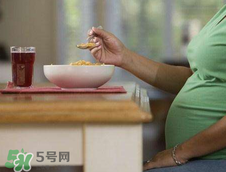 綠豆湯孕婦可以喝嗎？孕婦可以吃冰綠豆湯嗎？