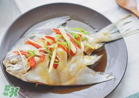 鱸魚(yú)刺多嗎？鱸魚(yú)適合做給寶寶吃嗎？