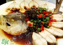 鱸魚(yú)怎么做好吃又簡(jiǎn)單？清蒸鱸魚(yú)的做法