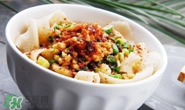 油潑面都放什么調(diào)料比較香？油潑面正宗的配料有哪些