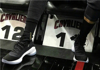under armour curry4黑金怎么樣？庫里總決賽戰(zhàn)靴客場配色諜照曝光
