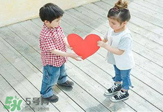 孩子不自信怎么辦？怎樣讓孩子自信大膽？
