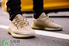 adidas yeezy 350 boost v2 dark green椰子350大地綠多少錢(qián)？