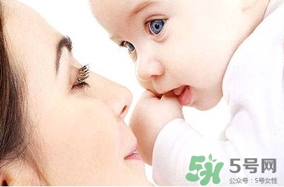 寶寶母乳喂養(yǎng)多久最好？母乳要喂多長(zhǎng)時(shí)間最好